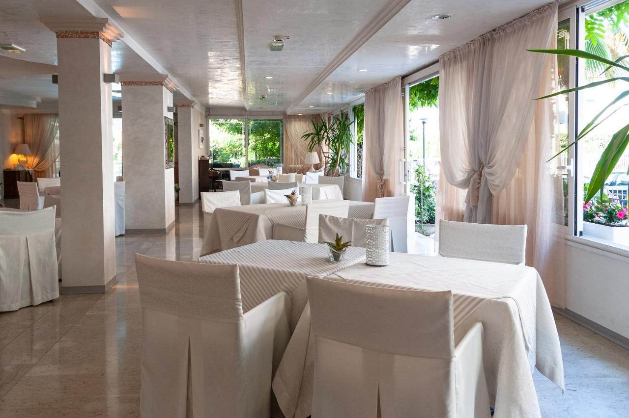 Hotel Mauritius Sentirsi come a Casa Riccione Esterno foto