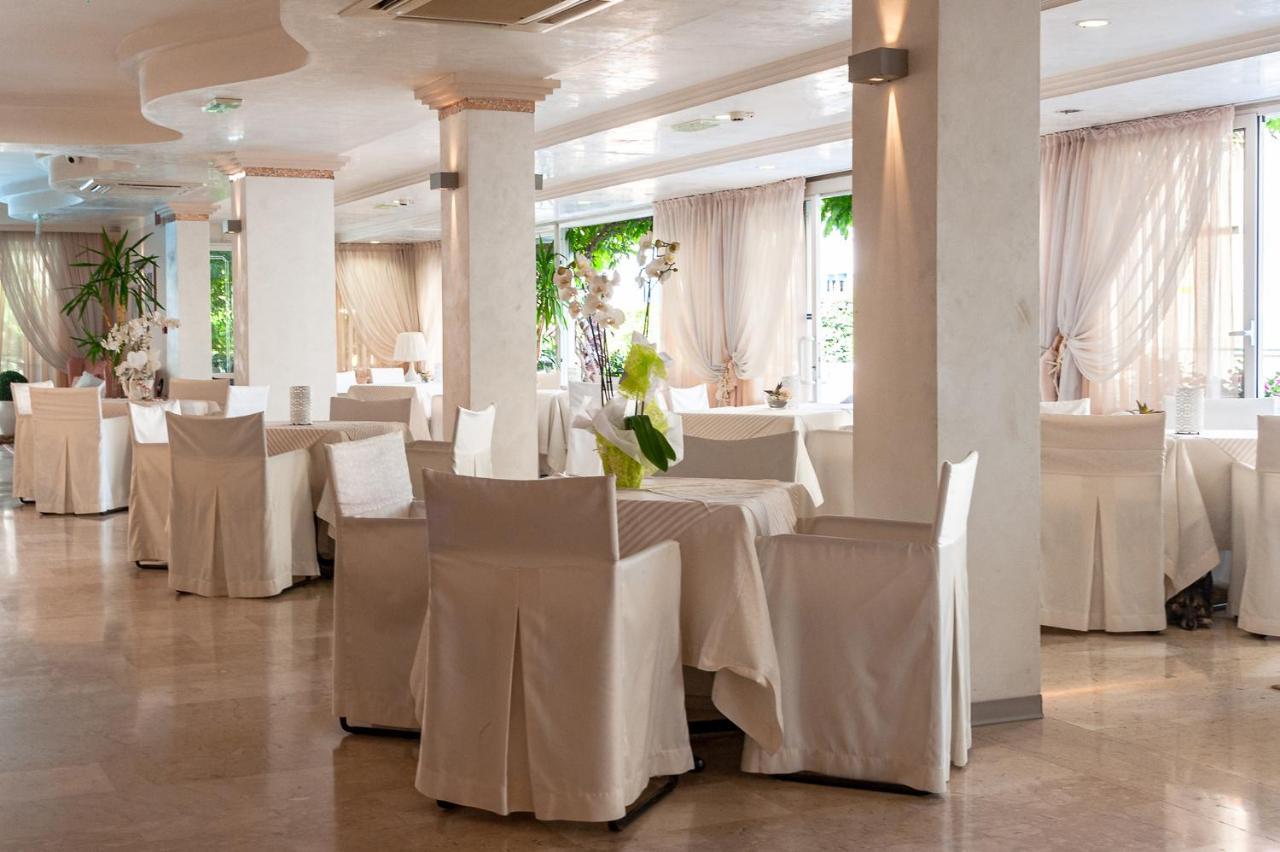 Hotel Mauritius Sentirsi come a Casa Riccione Esterno foto