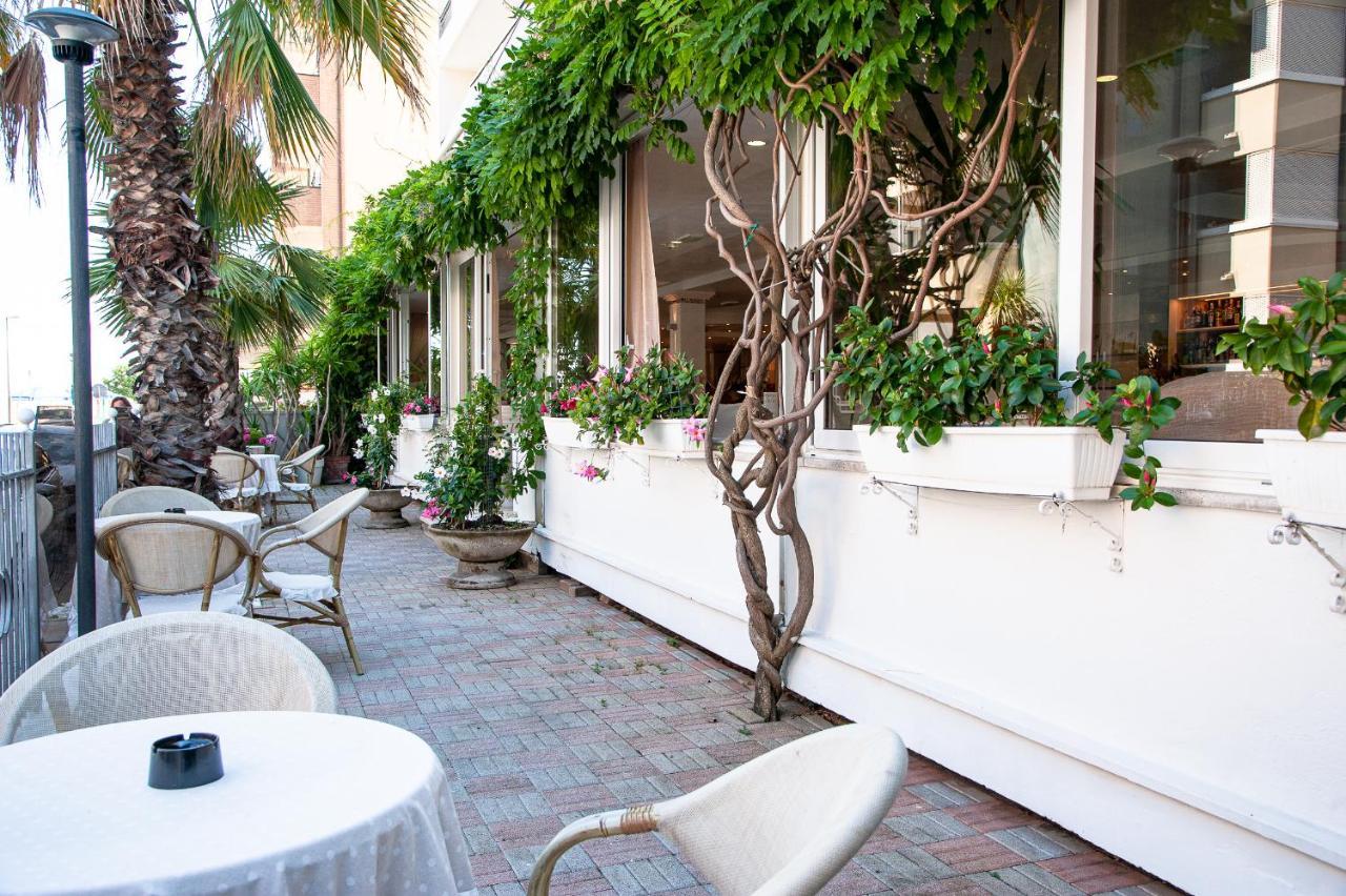 Hotel Mauritius Sentirsi come a Casa Riccione Esterno foto