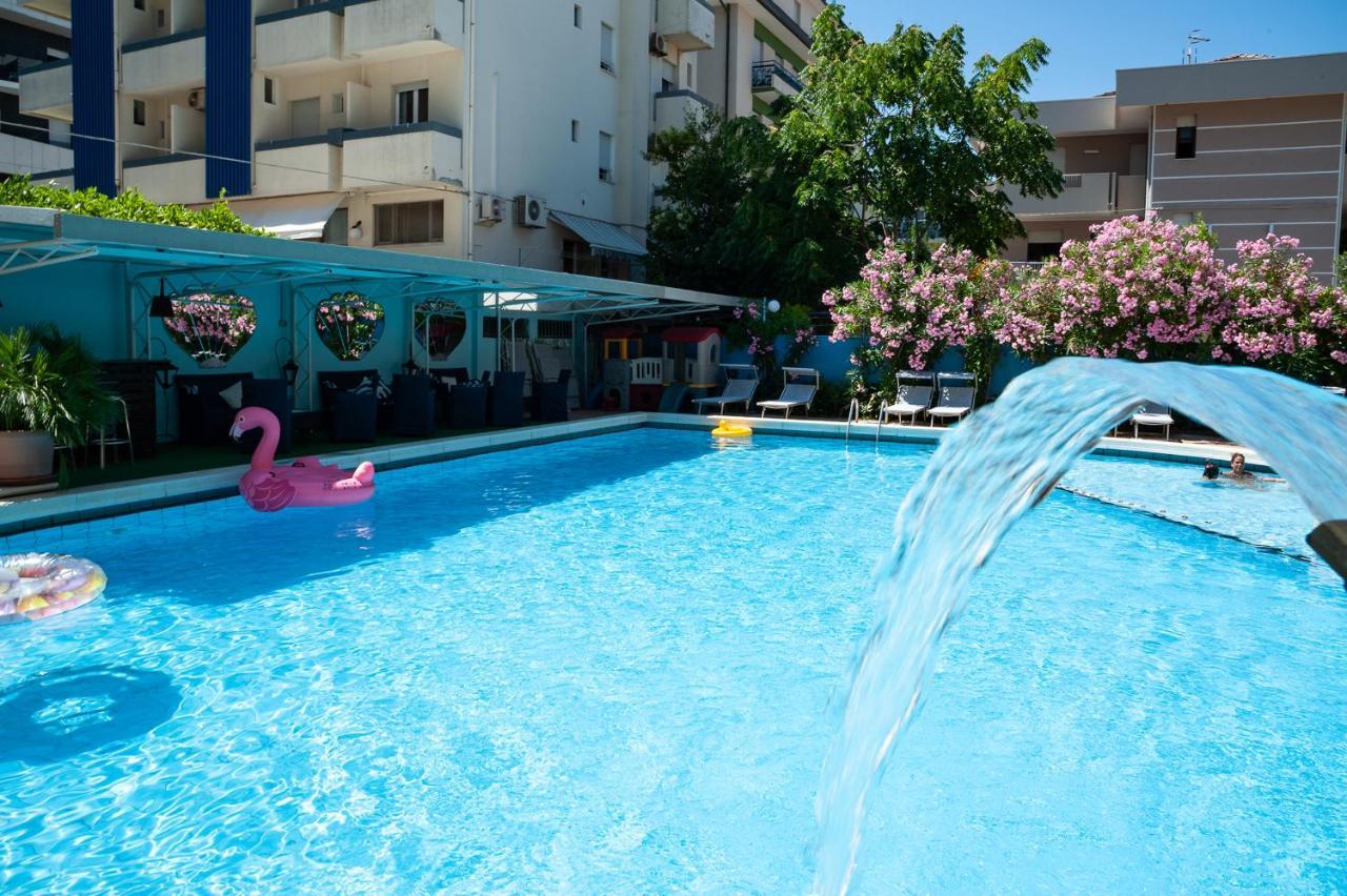 Hotel Mauritius Sentirsi come a Casa Riccione Esterno foto