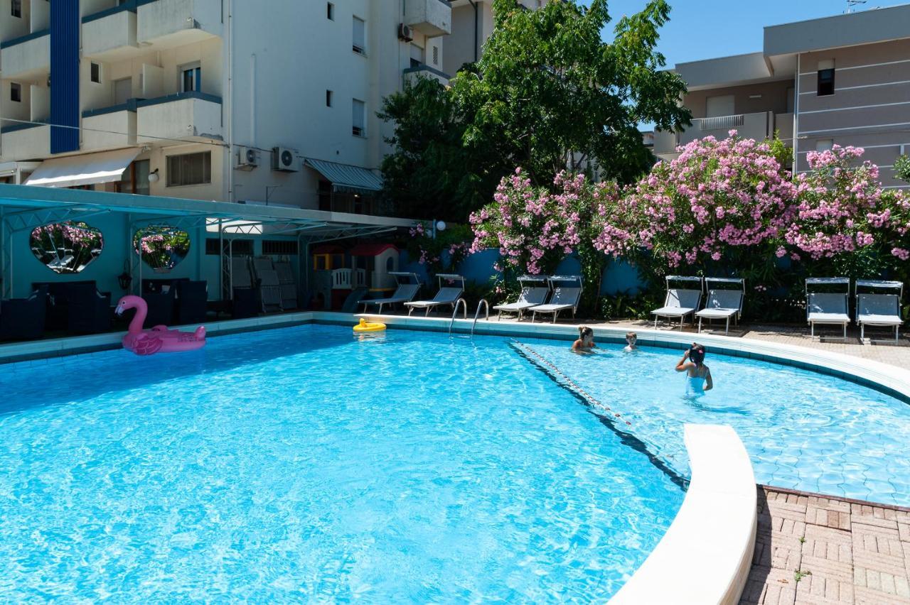 Hotel Mauritius Sentirsi come a Casa Riccione Esterno foto